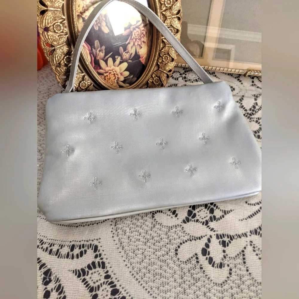 Avon Vintage Clutch Bag Purse Cosmetic Makeup Travel Silver Wedding Party